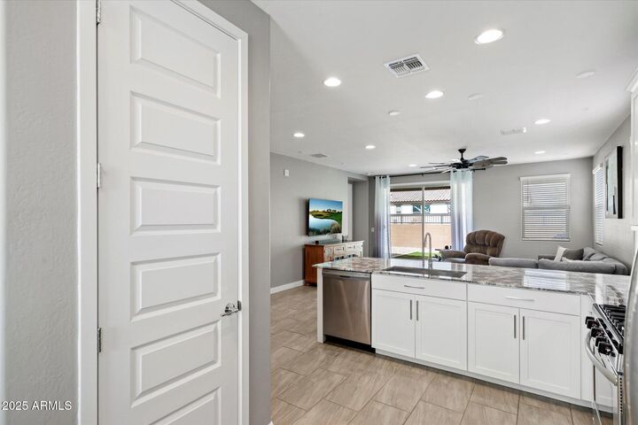 Property Photo: 2647 S Prospector Point Road AZ 85119