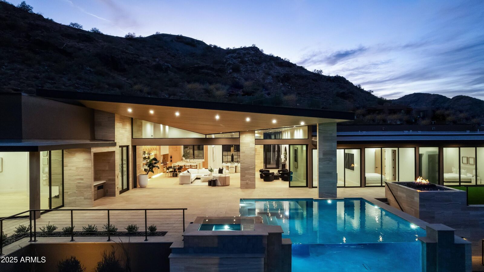 Property Photo: 6516 E Meadowlark Lane AZ 85253
