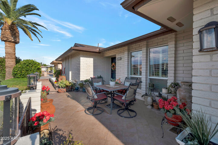 Property Photo: 4725 E Enid Avenue AZ 85206