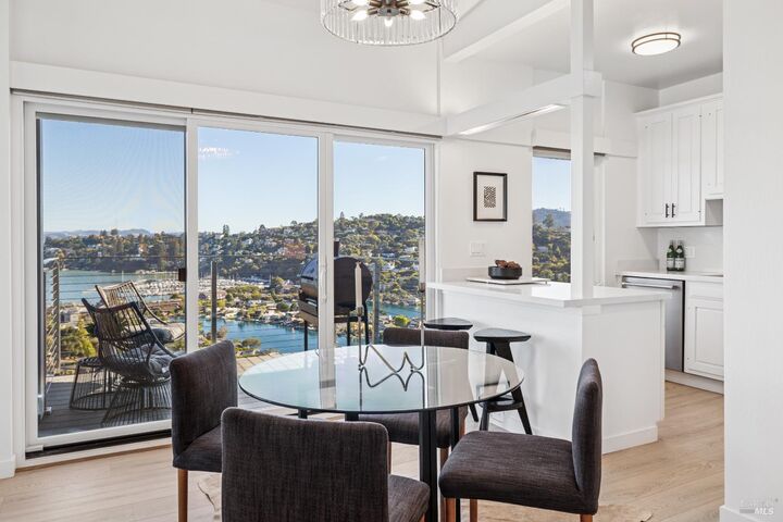Property Photo: 45 Corinthian Court 32 CA 94920