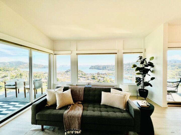 Property Photo:  45 Corinthian Court 32  CA 94920 