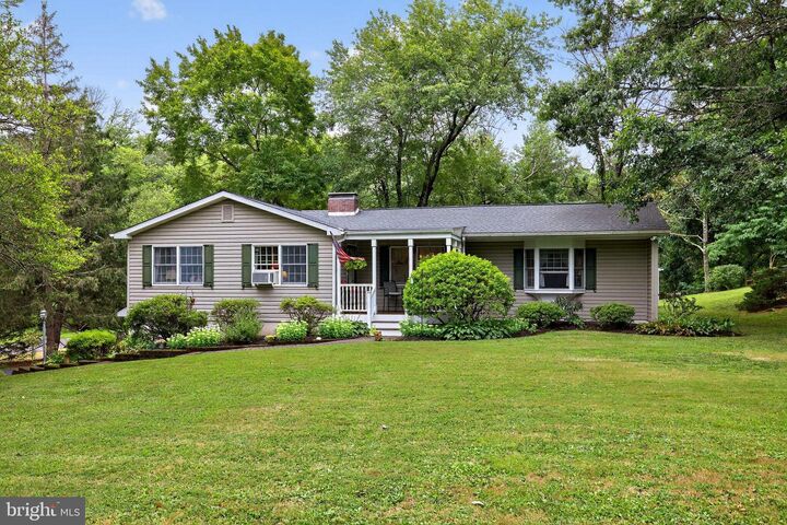 13 Walton Drive  New Hope PA 18938 photo