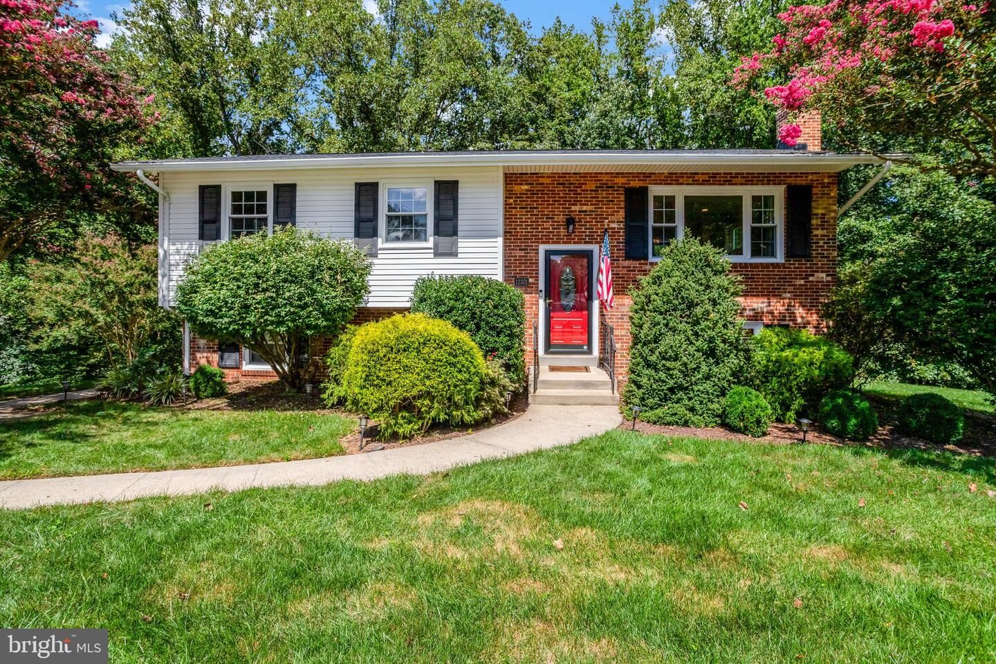 Property Photo: 12301 Helm Court VA 22192