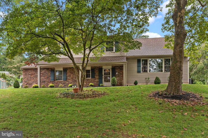 Property Photo:  216 Buttonwood Drive  PA 19053 