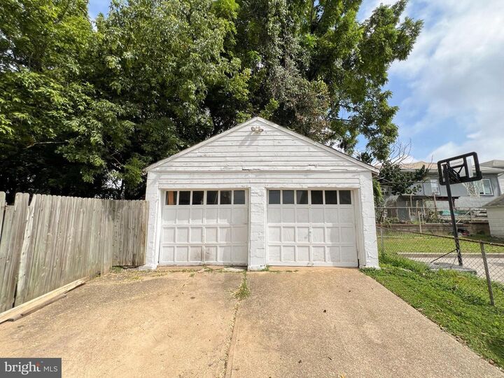 Property Photo: 209 Lorewood Avenue DE 19804