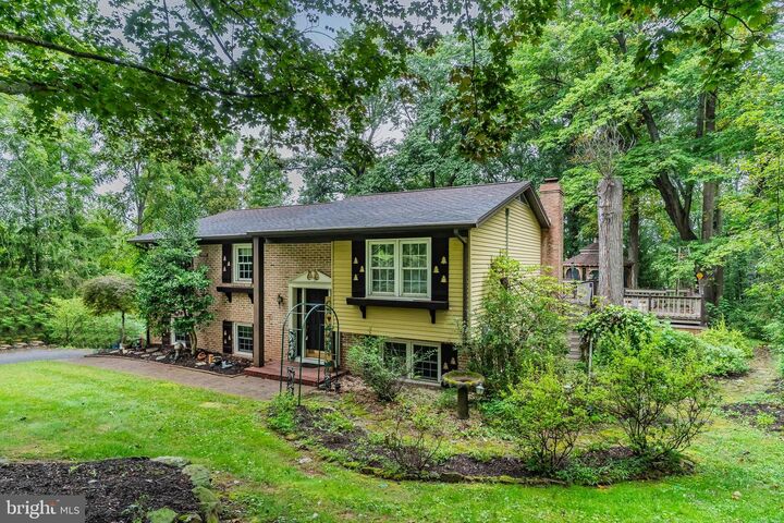 Property Photo:  20 Ramblewood Drive  PA 17319 