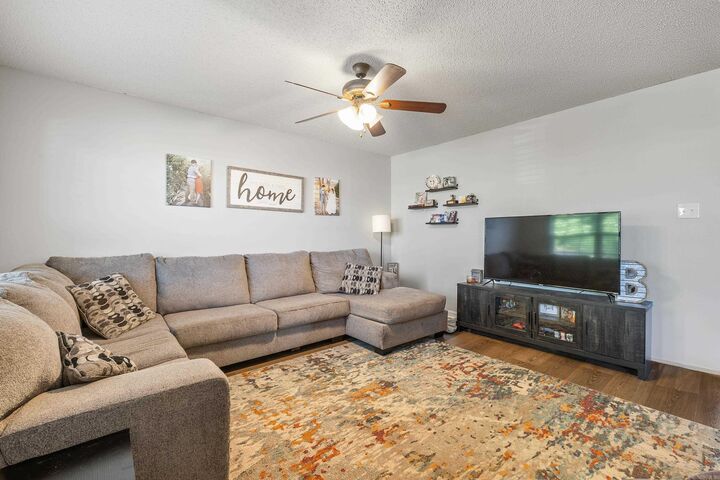 Property Photo:  1202 Meadows Drive  AR 72019 