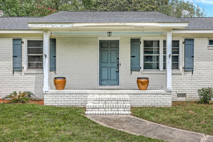 Property Photo: 1140 Pleasant Pines Road SC 29464