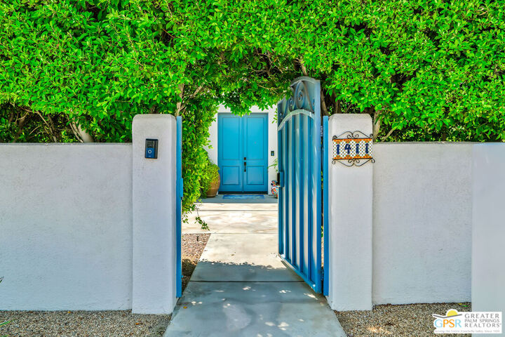 Property Photo: 1411 E Buena Vista Dr CA 92262