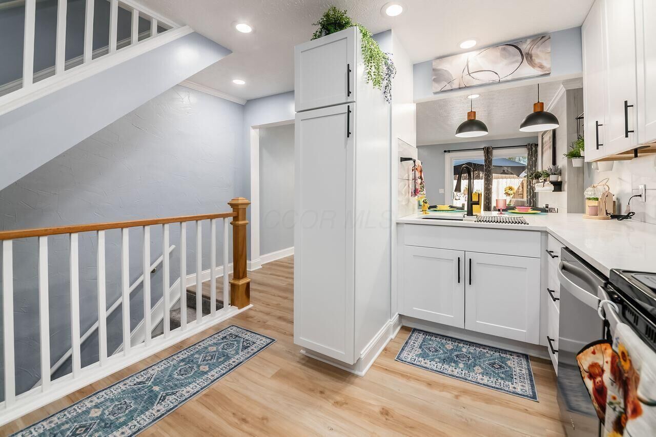 Property Photo: 379 Shell E Court OH 43213