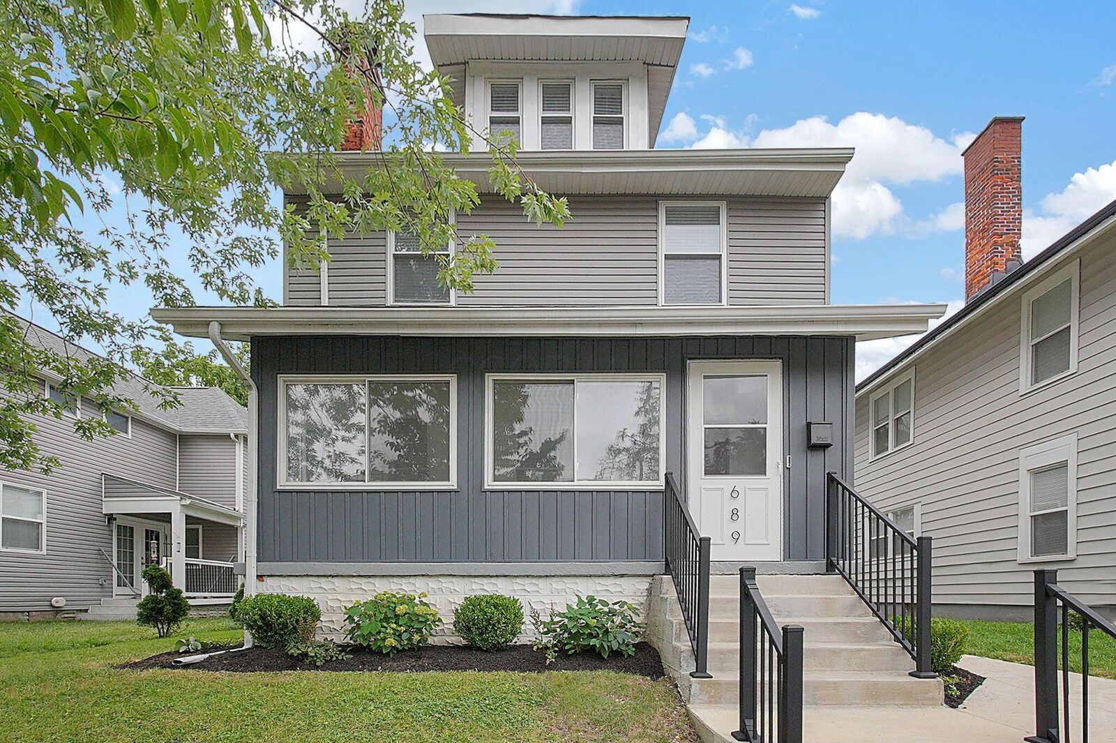 Property Photo: 689 Stanley Avenue OH 43206