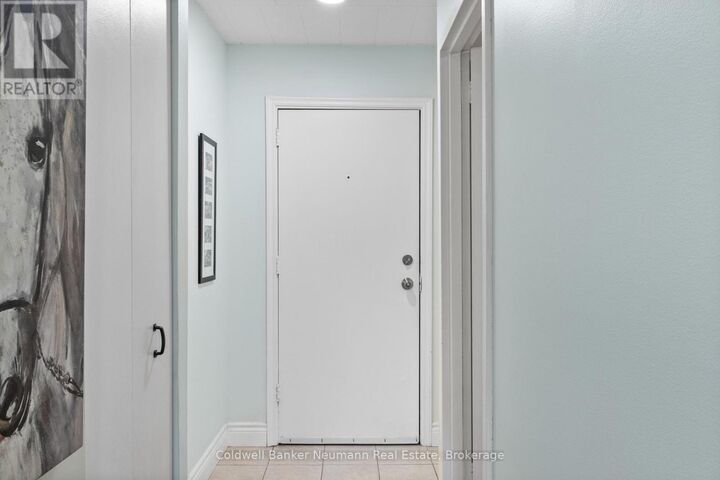 Property Photo:  105 Conroy Crescent 301  ON N1G 2V5 