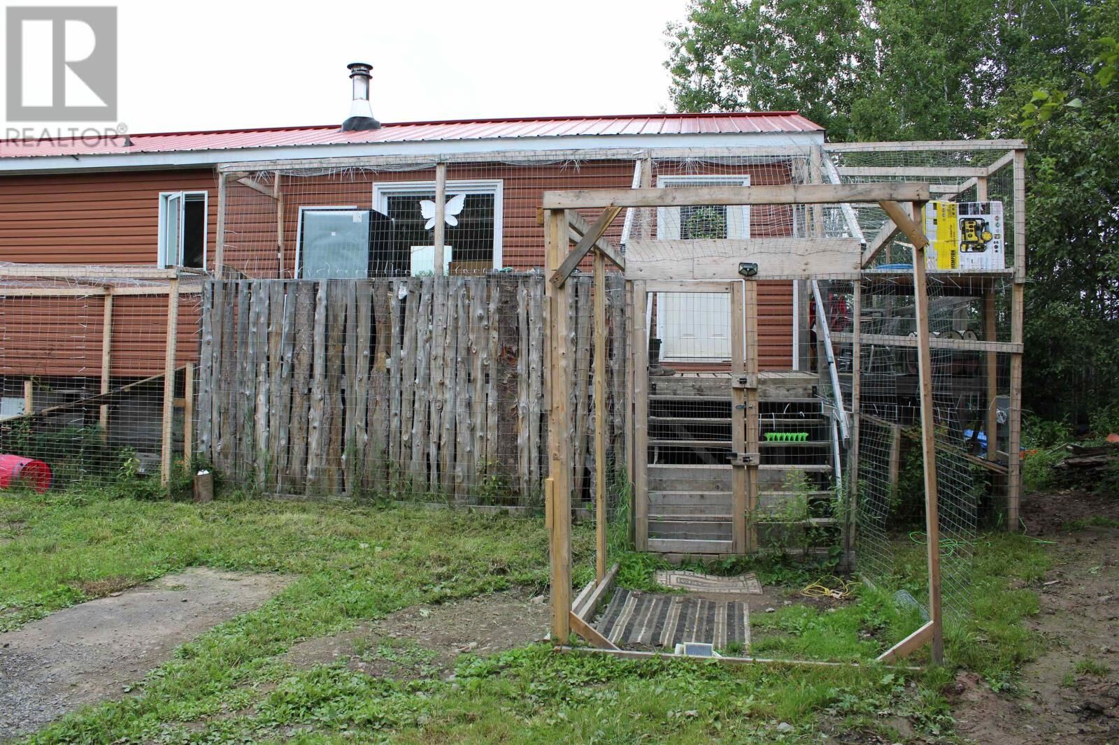 Property Photo: 189 Larson Rd ON P7L 0A4