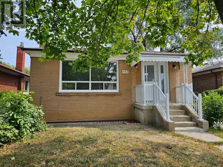 Property Photo: 703 Midland Avenue ON M1K 4E3