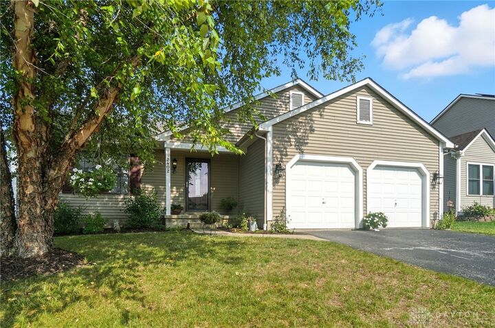 Property Photo: 2402 Rock Creek Court OH 43123