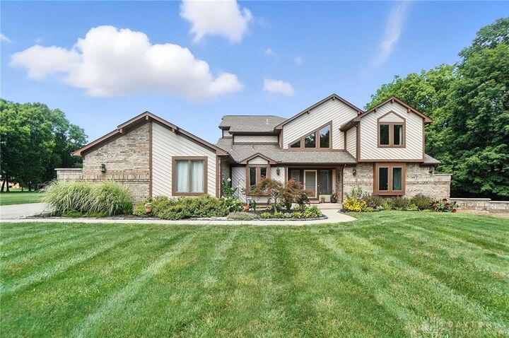 Property Photo:  2720 Westminster Way  OH 45066 