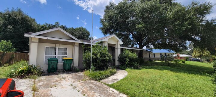 Property Photo: 202 22nd Street FL 32578