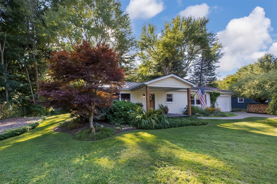 Property Photo:  100 N Perry Lane  PA 16412 