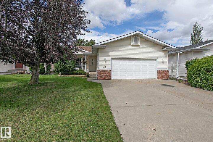 44 Charlton Road  Sherwood Park AB T8H 1P9 photo