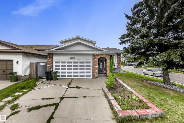 Property Photo: 4231 32 Avenue NW AB T6L 3W5