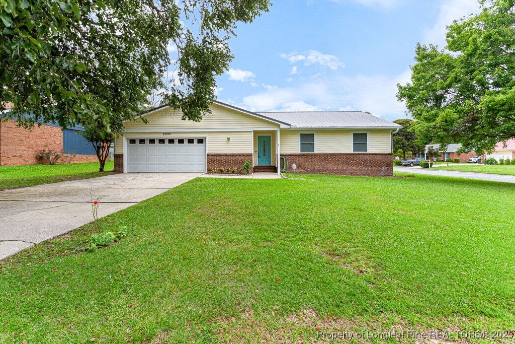 Property Photo:  6890 Brasswood Drive  NC 28314 