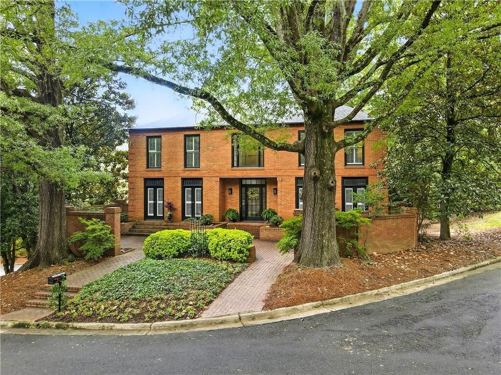 Property Photo:  4411 Paces Battle NW  GA 30327 