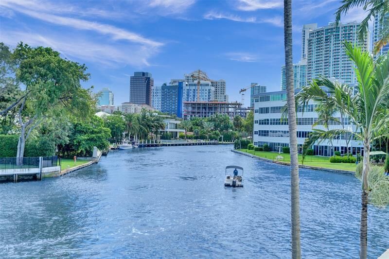 Property Photo: 1000 SE 4 Street 220 FL 33301