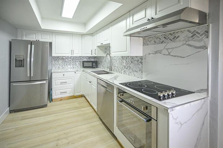 Property Photo: 1775 Washington Ave 5A FL 33139