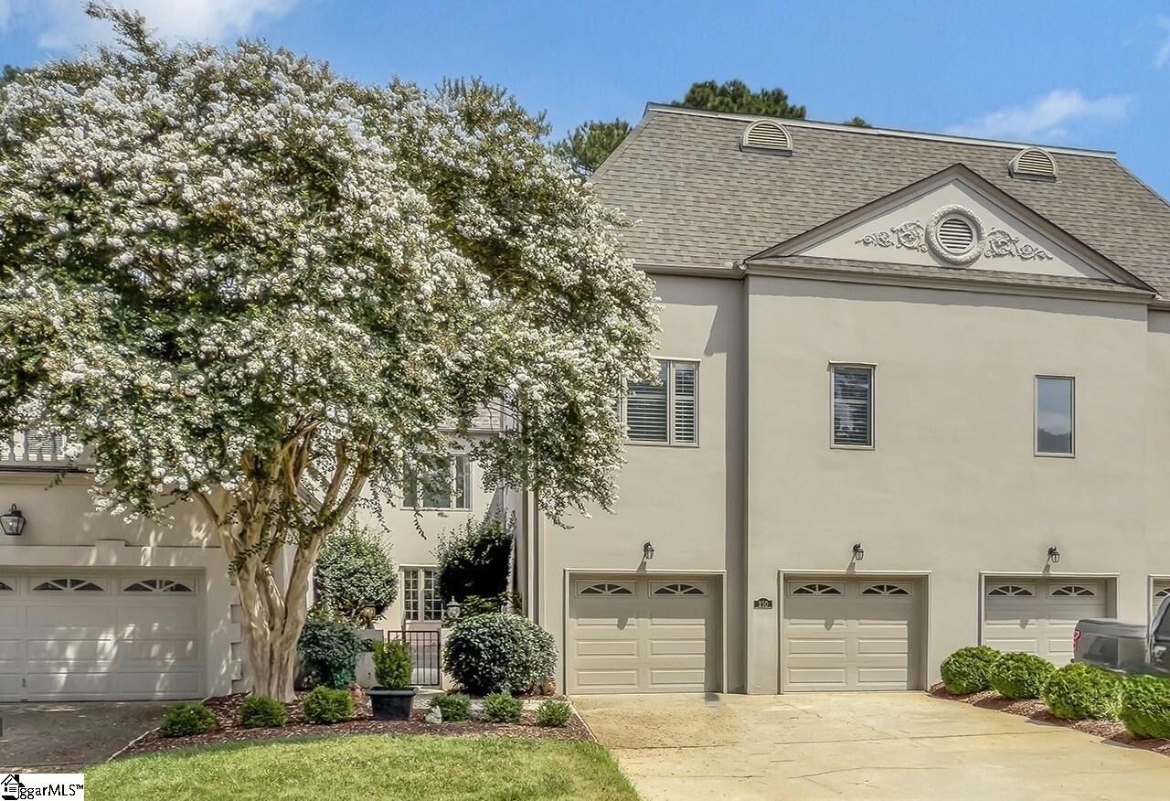 Property Photo: 210 Castellan Drive SC 29650