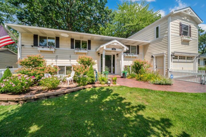 Property Photo:  506 Washington Park Boulevard  IN 46360 