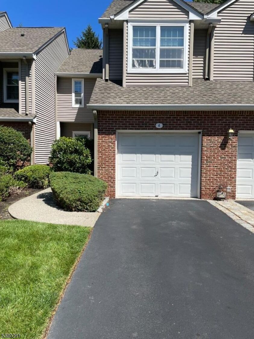 Property Photo:  6 Mulford Ct 6  NJ 07068 