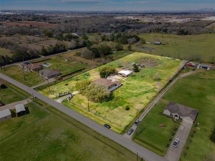 Property Photo: 7737 Brookside Road TX 77581