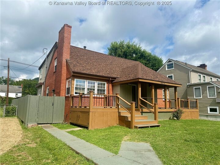 4414 Noyes Avenue  Charleston WV 25304 photo