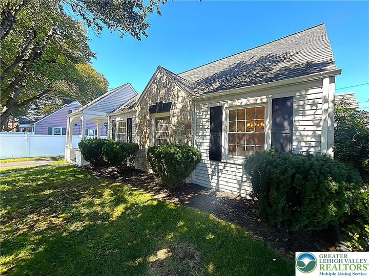 Property Photo:  1632 Snyder Street  PA 18017 