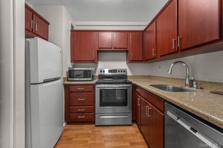 Property Photo: 56 Doyer Avenue 3D NY 10605
