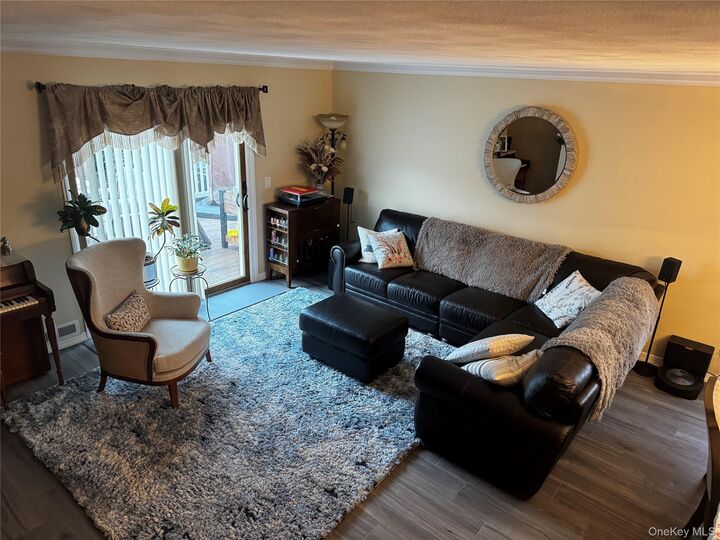Property Photo: 87 Vincent Avenue NY 10306