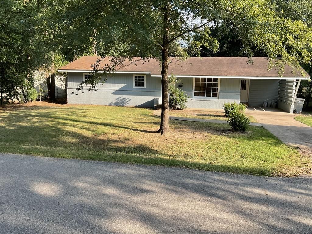 Property Photo:  403 Vine Street  TX 75904 