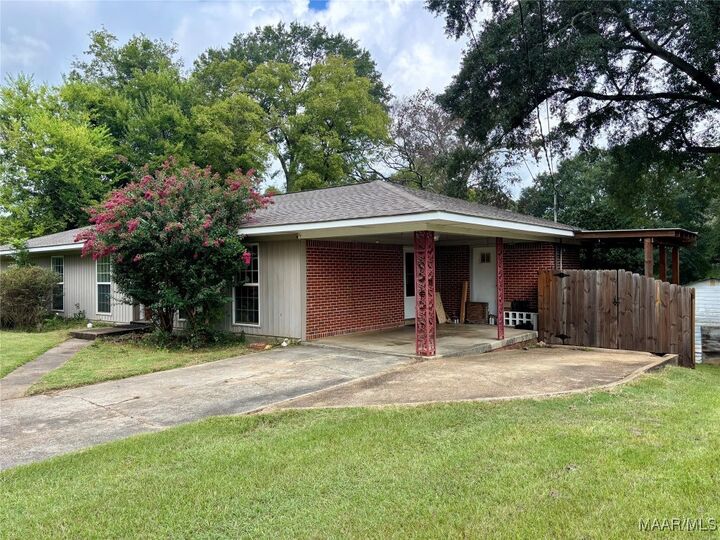 Property Photo: 221 Hickory Lane AL 36066