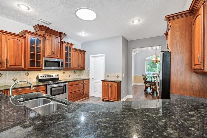 Property Photo: 3516 Battersea Court FL 32812