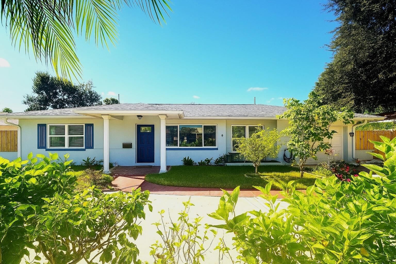 Property Photo: 4210 25th Avenue N FL 33713