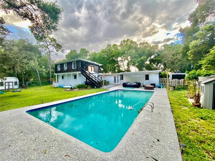 Property Photo: 353 Pine Tree Road FL 32746