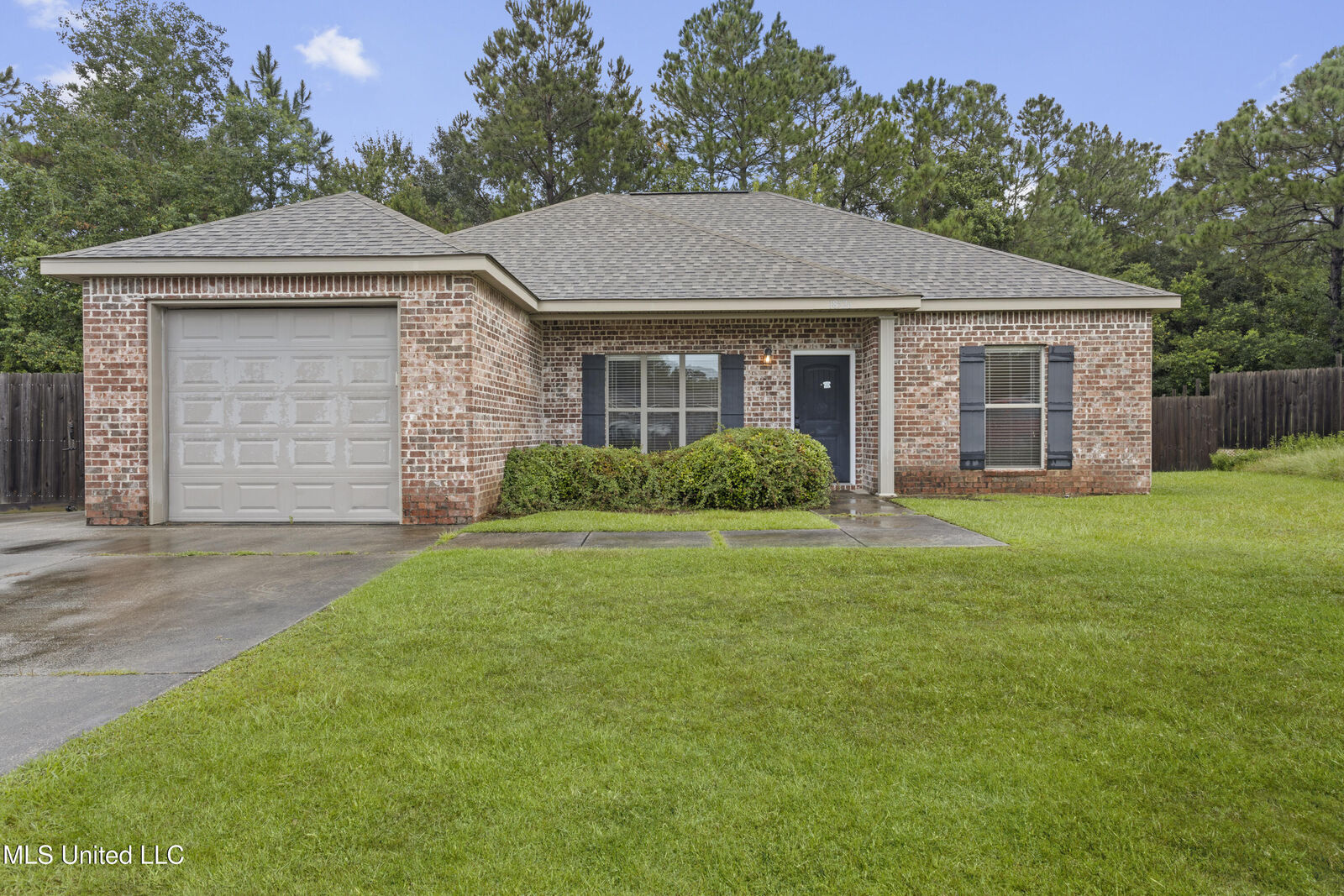 Property Photo: 18526 Devin Court MS 39503