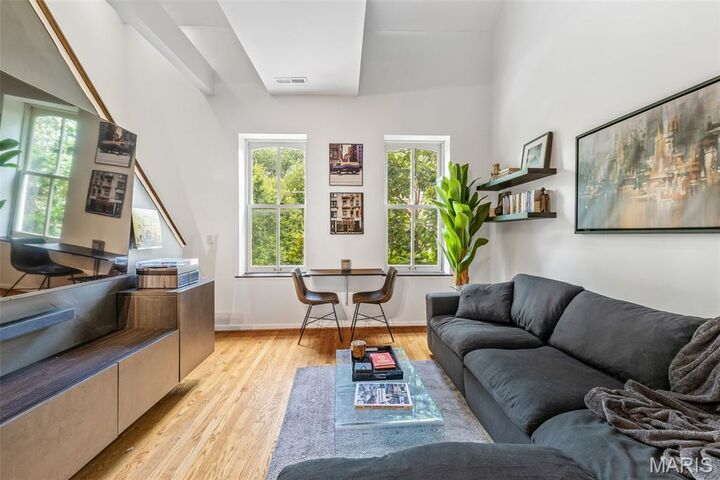Property Photo: 1424 Dolman A MO 63104