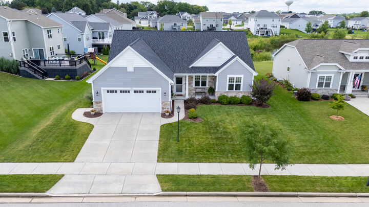 Property Photo: 1088 Evergreen Trl WI 53066