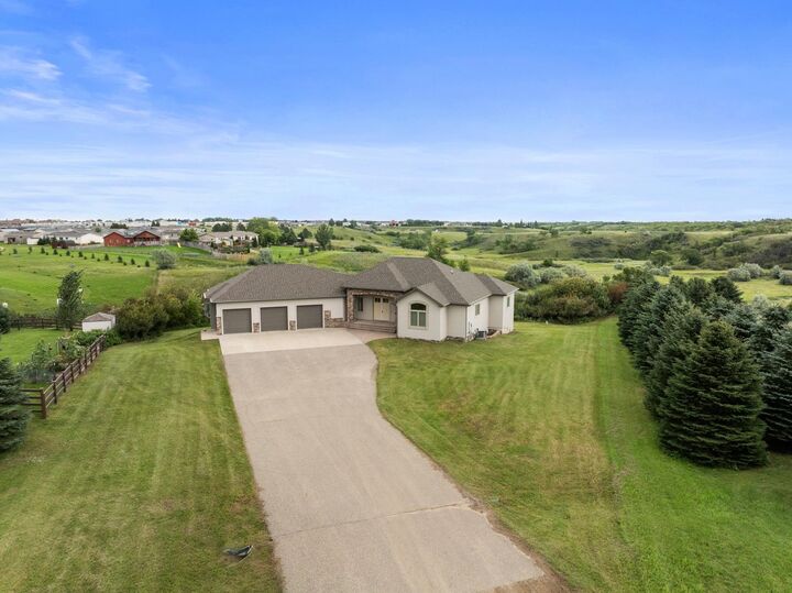 1107 47th Ave SW  Minot ND 58701 photo