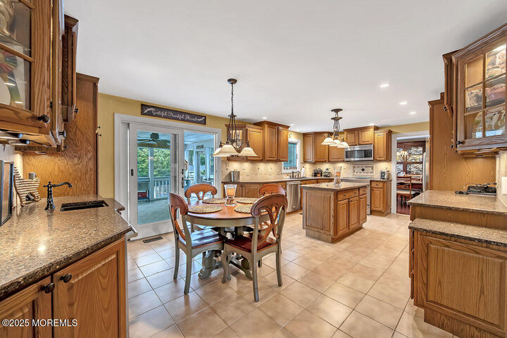 Property Photo: 4 Cranberry Court NJ 08514