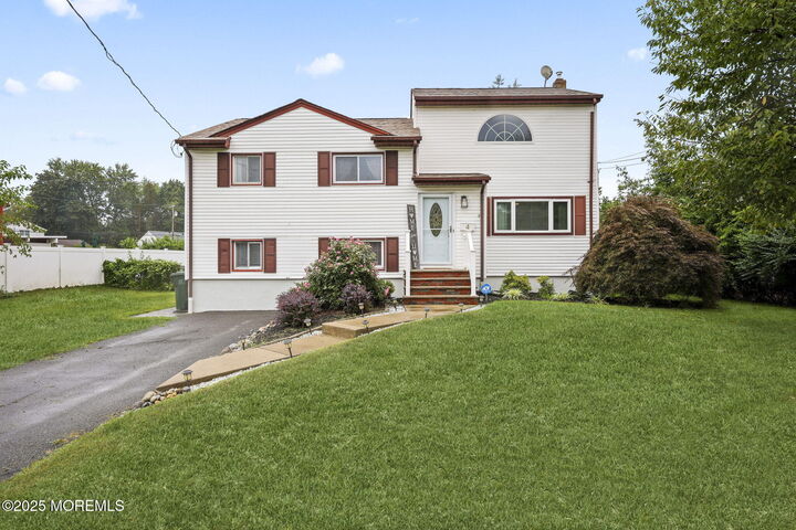 4 Schaeffer Lane  Freehold NJ 07728 photo