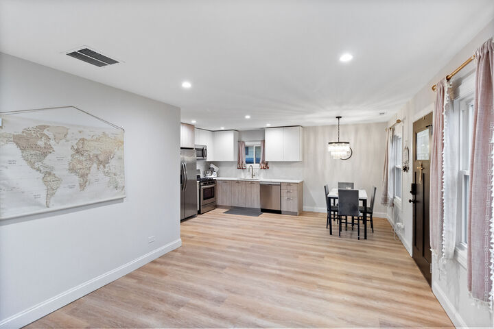 Property Photo:  1709 13th Street  IL 60085 