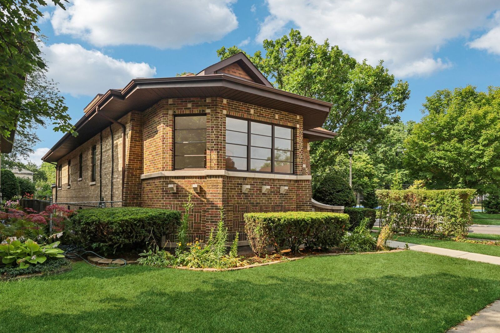 Property Photo: 5253 Cleveland Street IL 60077