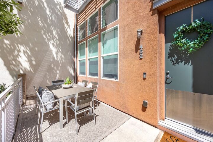 Property Photo: 452 E Jeanette Lane CA 92705